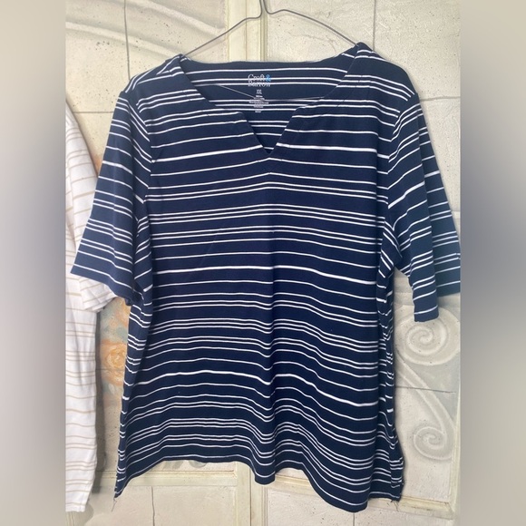 Lot of 2 Croft & Barrow Women Short Sleeve Stripe Tshirts V-Neck Blue White XXL - Picture 2 of 7